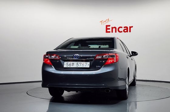 Toyota Camry Hybrid XLE — пробег 165 086 км — фото 4 из 5