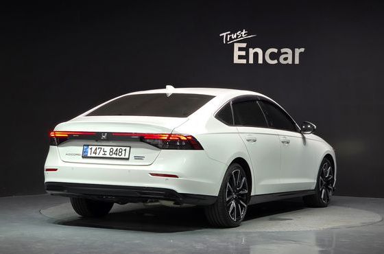 Honda Accord 2.0 Hybrid Touring — пробег 38 103 км — фото 2 из 5