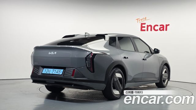 Kia EV4 Standard 2WD Air — пробег 18 979 км — фото 2 из 5