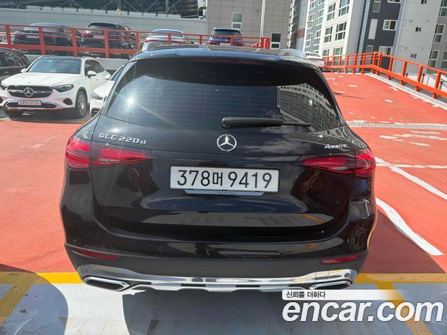 Mercedes-Benz GLC-Class GLC220 d 4MATIC — пробег 9 278 км — фото 3 из 4