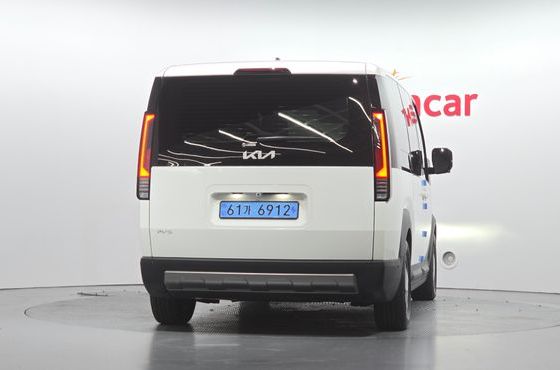 Kia PV5 Passenger 5 Seater Plus — пробег 6 778 км — фото 4 из 5