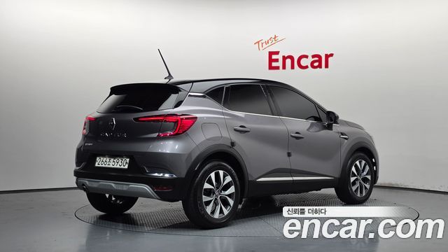 Renault (Samsung) Captur 1.3 TCe Intens — пробег 36 924 км — фото 2 из 5