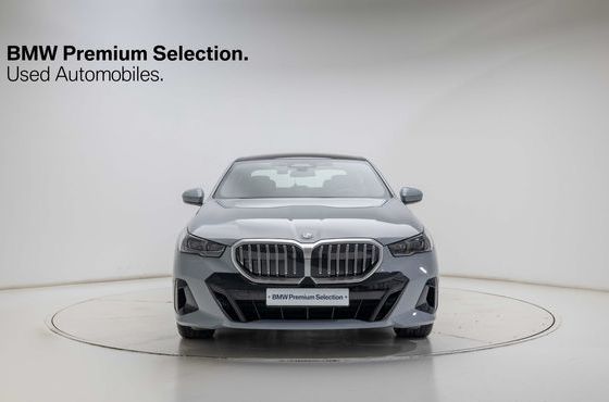 BMW 5-Series 520i M Sport — пробег 7 525 км — фото 3 из 5