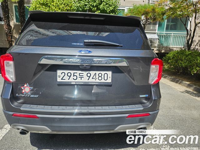 Ford Explorer 2.3 LimIted 4WD — пробег 70 531 км — фото 3 из 5