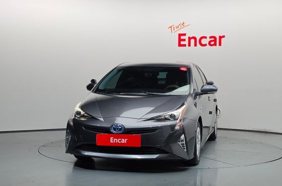 Toyota Prius 1.8 E — пробег 72 200 км — фото 3 из 5