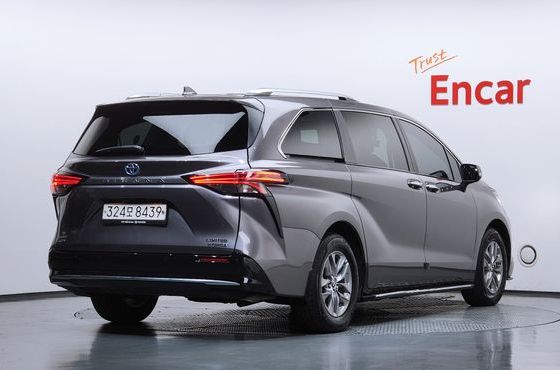 Toyota Sienna 2.5 Hybrid AWD — пробег 94 152 км — фото 2 из 5