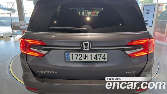 Honda Odyssey 3.5 5th — пробег 37 775 км — фото 3 из 5