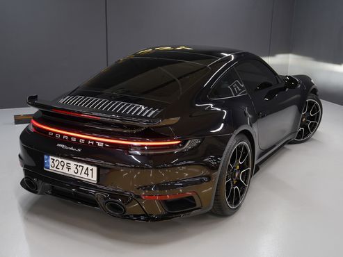 Porsche 911 Turbo S — пробег 7 830 км — фото 5 из 5