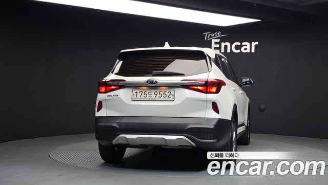 Kia Seltos из Кореи Encar