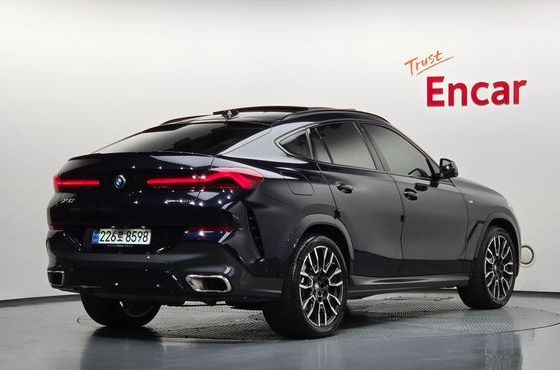 BMW X6 xDrive40i M Sport — пробег 23 015 км — фото 2 из 5