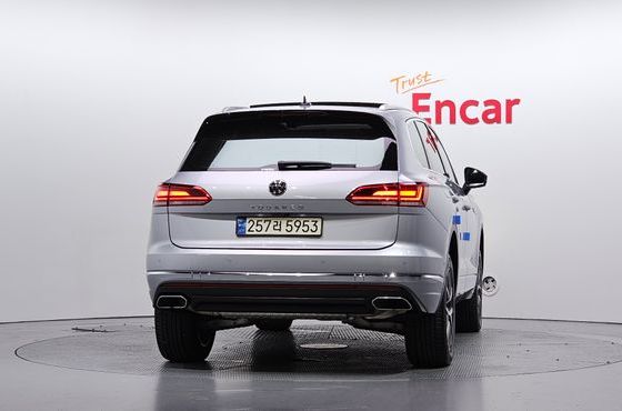 Volkswagen Touareg 3.0 TDI Prestige — пробег 68 461 км — фото 4 из 5