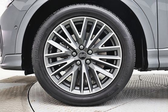 Audi Q3 40 TFSI Quattro Premium — пробег 12 488 км — фото 5 из 5
