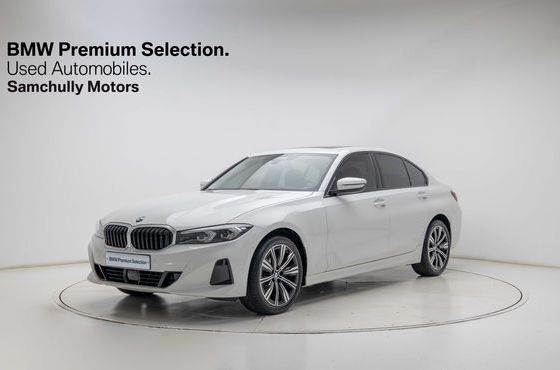 BMW 3-Series 320i — пробег 8 110 км — фото 1 из 5