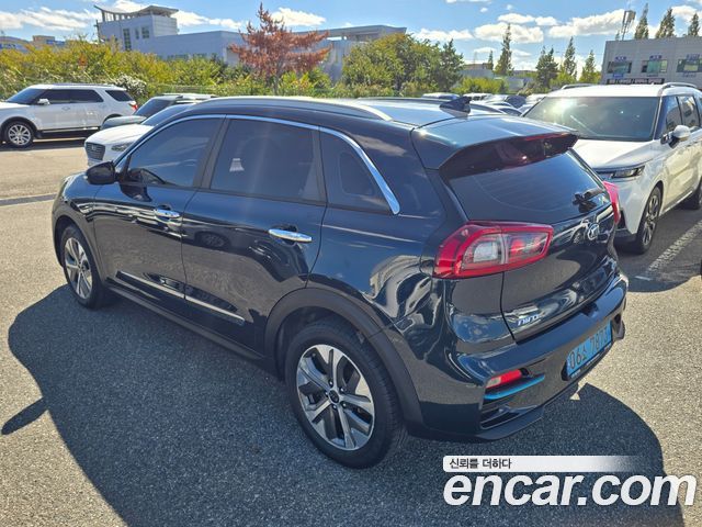 Kia Niro Noblesse — пробег 55 033 км — фото 3 из 5