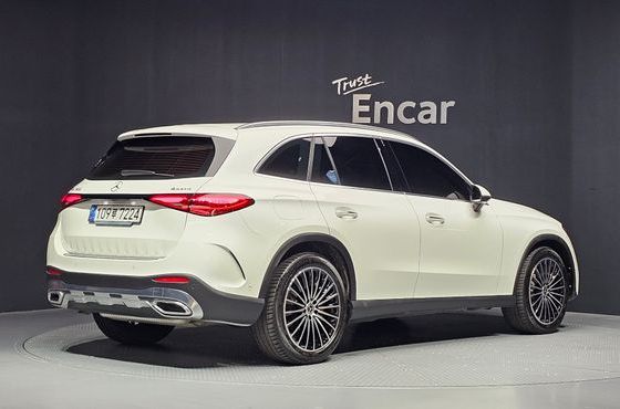 Mercedes-Benz GLC-Class GLC300 4MATIC AMG Line — пробег 13 071 км — фото 2 из 5
