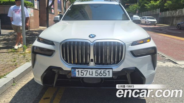BMW X7 xDrive 40i M Sport 6STR — пробег 1 780 км — фото 1 из 5