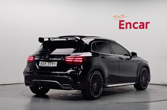 Mercedes-Benz GLA-Class GLA45 AMG 4MATIC — пробег 73 482 км — фото 2 из 5