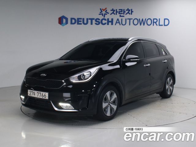 Kia Niro Luxury — пробег 50 848 км — фото 1 из 5