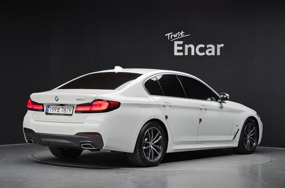 BMW 5-Series 520i M Sport — пробег 16 425 км — фото 2 из 5