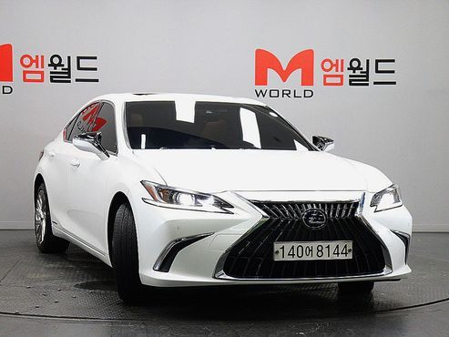 Lexus ES Luxury Plus — пробег 46 701 км — фото 3 из 5