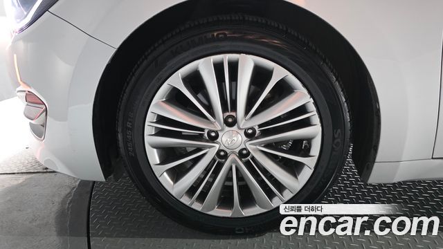 Hyundai Aslan из Кореи Encar