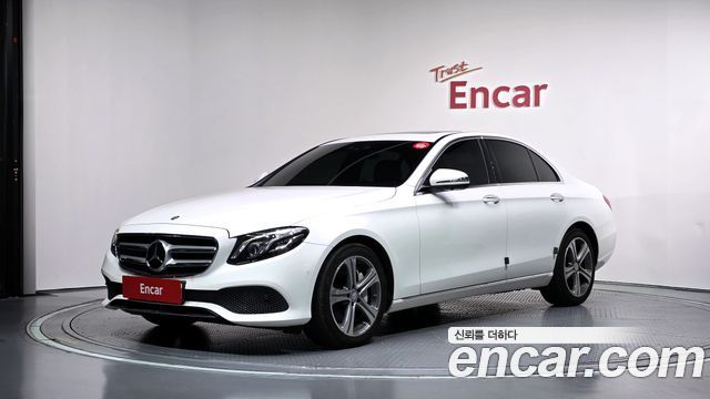 Mercedes-Benz E-Class E300 4MATIC Avnatgarde — пробег 108 784 км — фото 1 из 5