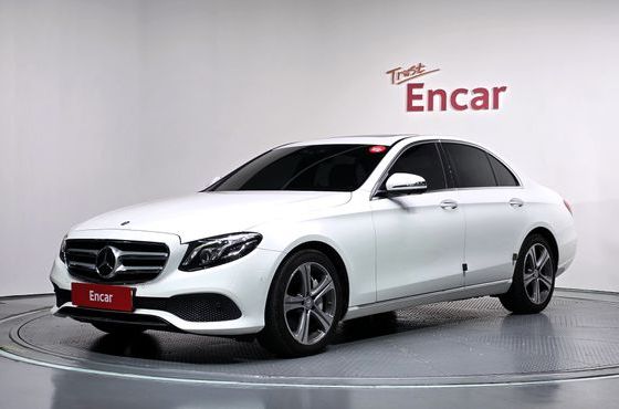 Mercedes-Benz E-Class E300 4MATIC Avnatgarde — пробег 108 784 км — фото 1 из 5