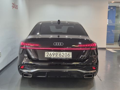 Audi A6 45 TFSI Quattro S Line — пробег 2 161 км — фото 4 из 5
