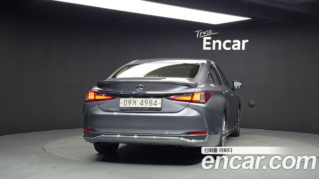 Lexus ES Luxury — пробег 247 492 км — фото 4 из 5
