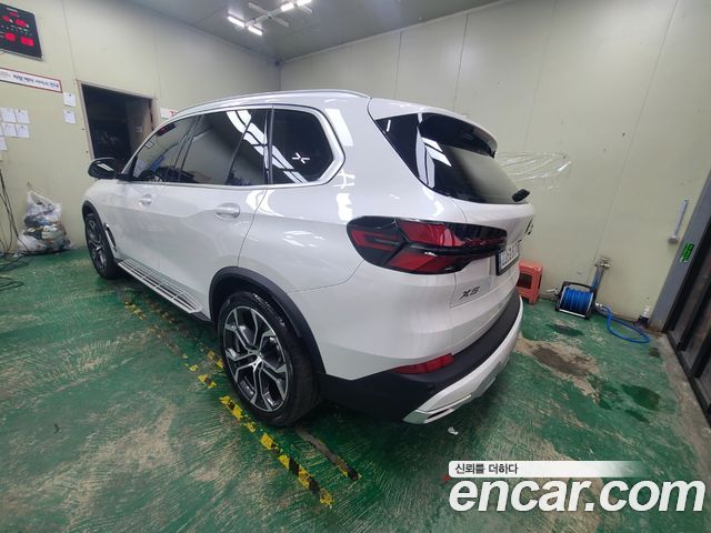BMW X5 xDrive 30d xLine — пробег 2 000 км — фото 2 из 5