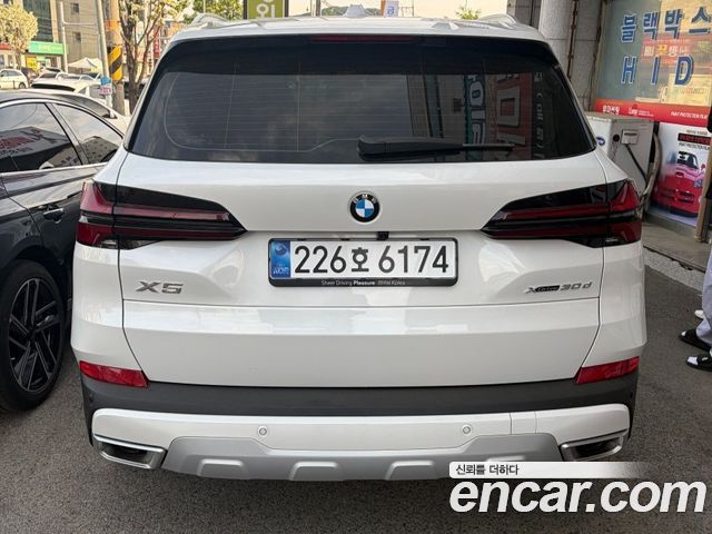 BMW X5 xDrive 30d xLine — пробег 2 000 км — фото 4 из 5