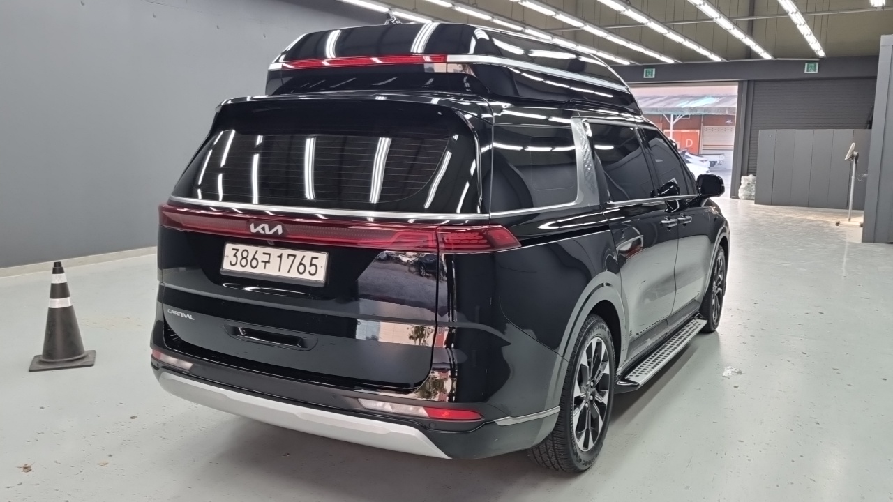Kia Carnival из Кореи Encar