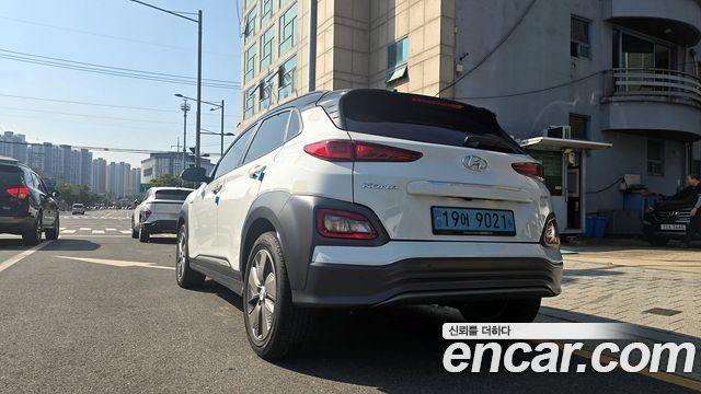 Hyundai Kona Premium — пробег 105 888 км — фото 4 из 5