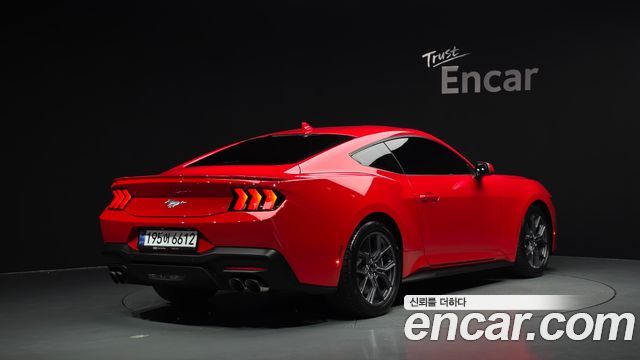 Ford Mustang 2.3 EcoBoost Premium Coupe — пробег 6 075 км — фото 2 из 5