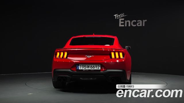 Ford Mustang 2.3 EcoBoost Premium Coupe — пробег 6 075 км — фото 4 из 5