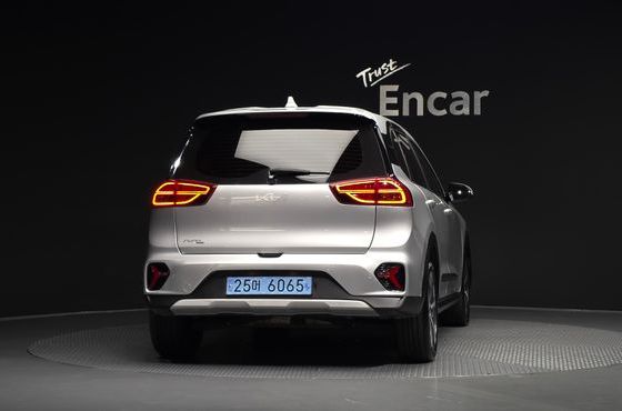 Kia Niro Air — пробег 74 227 км — фото 4 из 5