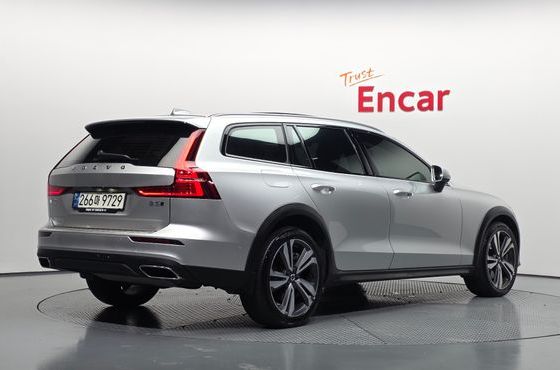 Volvo V60 B5 Pro AWD — пробег 159 909 км — фото 2 из 5