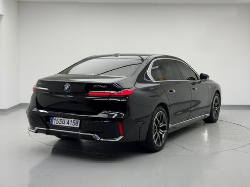 BMW 7-Series 740i sDrive M Sport — пробег 25 920 км — фото 3 из 5
