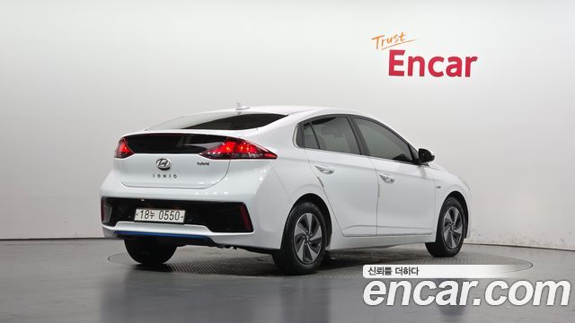 Hyundai Ioniq из Кореи Encar