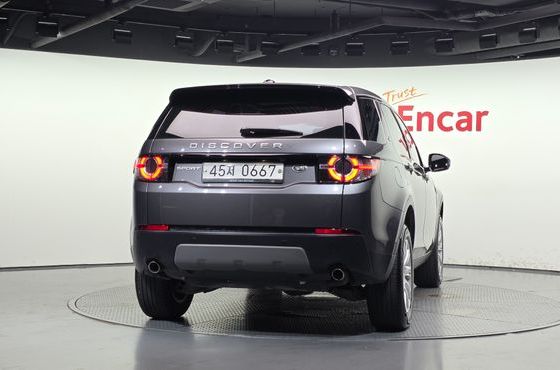 Land Rover Discovery Sport 2.0 TD4 SE — пробег 131 666 км — фото 4 из 5