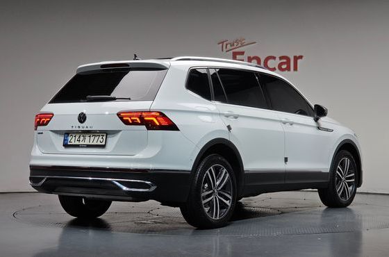 Volkswagen Tiguan 2.0 TSI Prestige — пробег 28 267 км — фото 2 из 5
