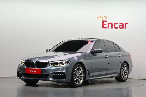 BMW 5-Series 520d xDrive M Sport Package — пробег 117 036 км — фото 1 из 5