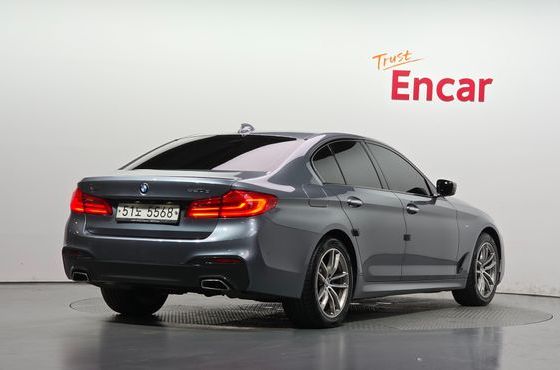 BMW 5-Series 520d xDrive M Sport Package — пробег 117 036 км — фото 2 из 5
