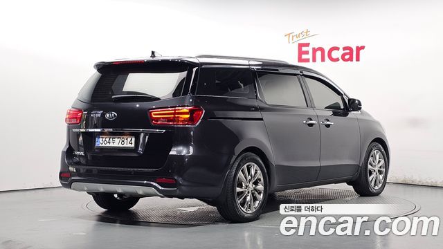Kia Carnival из Кореи Encar