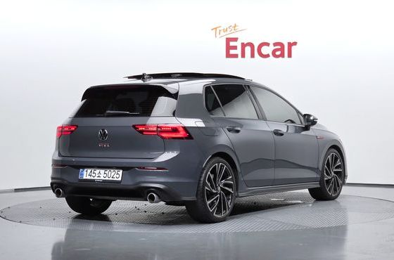 Volkswagen Golf 2.0 GTI — пробег 13 857 км — фото 2 из 5