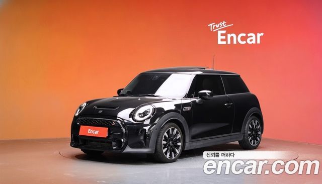 Mini Cooper Classic Launch Pack Third Generation — пробег 10 851 км — фото 1 из 5