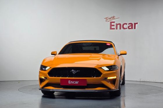 Ford Mustang GT Convertible — пробег 90 825 км — фото 3 из 5