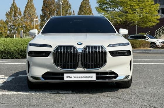 BMW 7-Series 740i sDrive Design Pure Excellence — пробег 60 660 км — фото 3 из 5