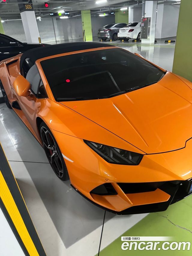 Lamborghini Huracan LP640-4 EVO Spyder — пробег 5 200 км — фото 2 из 5