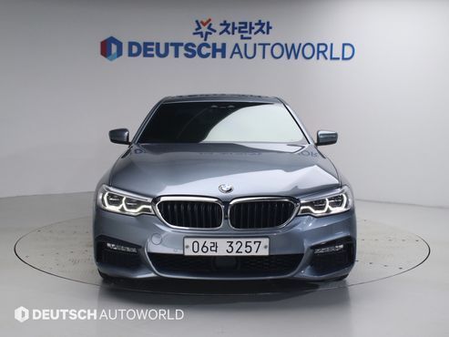BMW 5-Series 530i xDrive M Sport Package Plus — пробег 122 265 км — фото 2 из 5